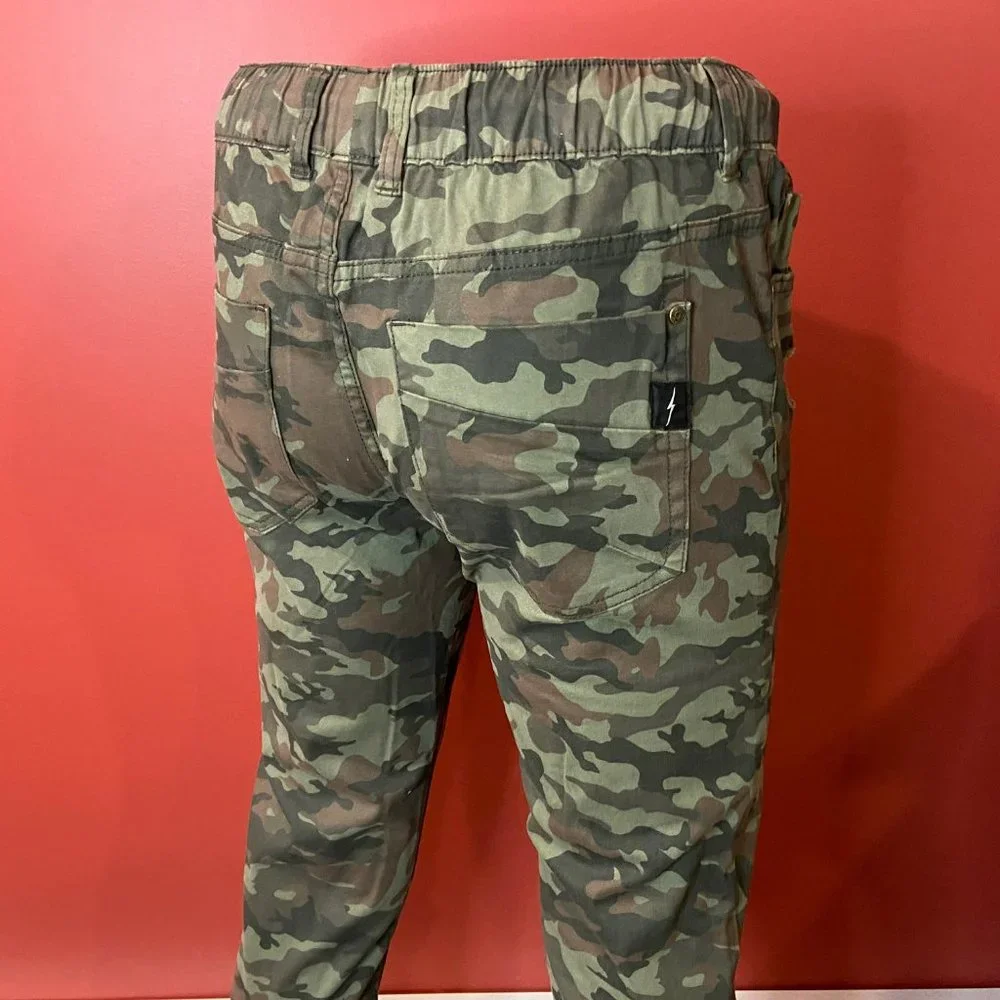 Jeaniologie Men's Jagger Distressed 5-Pocket Twill Camo Jogger Pants - NWT - Picture 4 of 6
